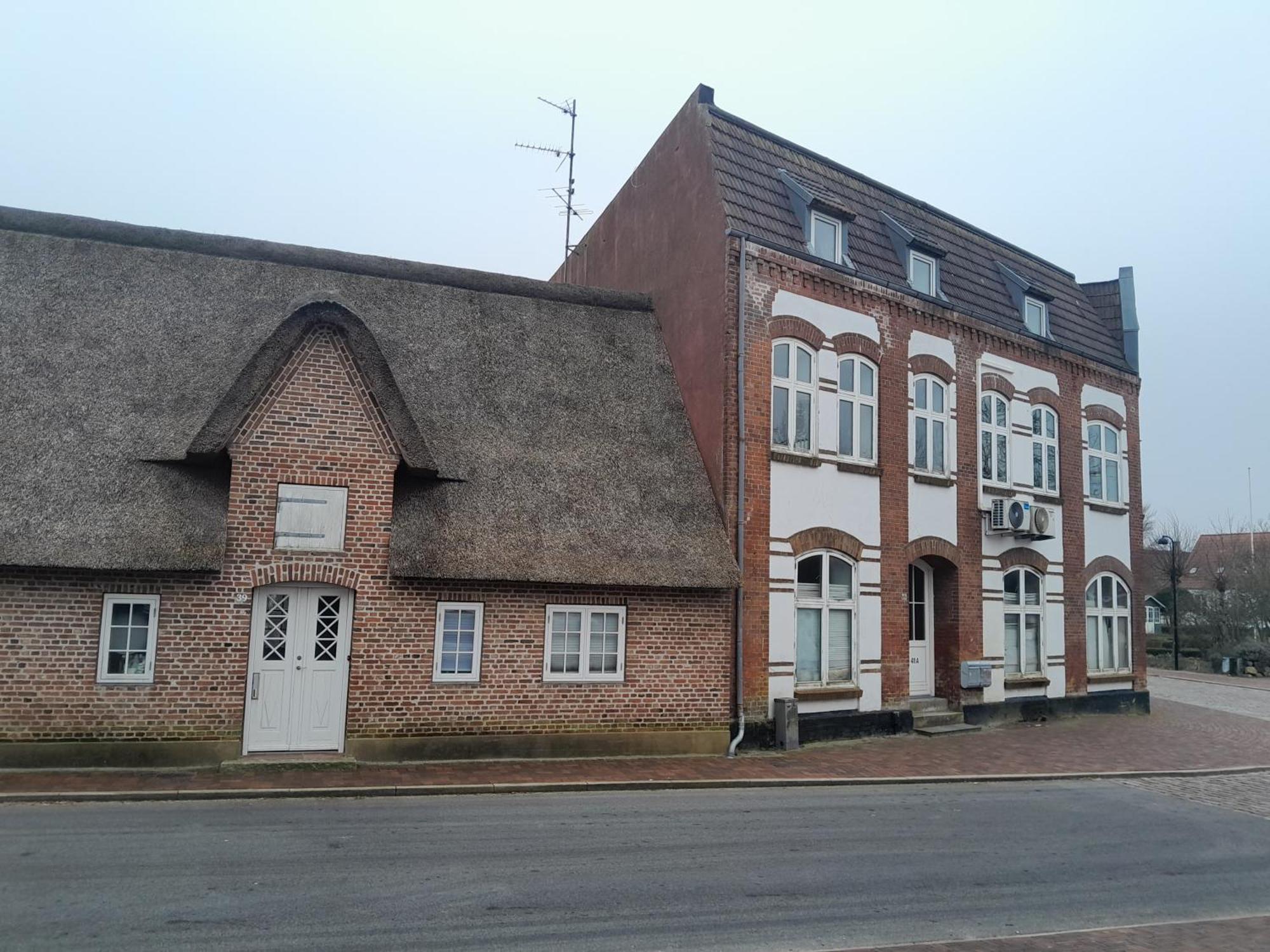 Apartment Mit 2 Zimmern Und Balkon Im Herzen Von Hoyer Højer Exterior foto