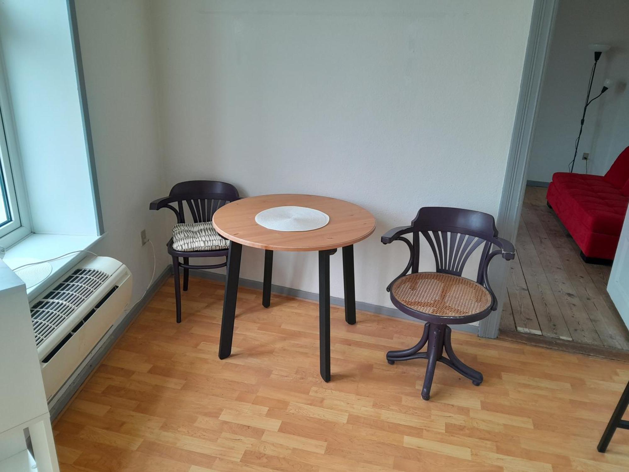 Apartment Mit 2 Zimmern Und Balkon Im Herzen Von Hoyer Højer Exterior foto